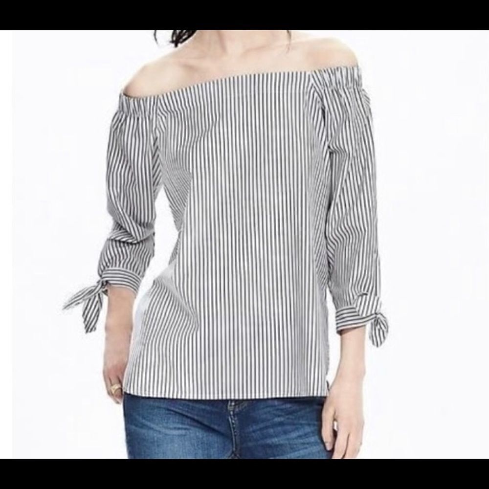 Banana Republic Off-the-Shoulder Black & White Striped Button up Blouse- Small